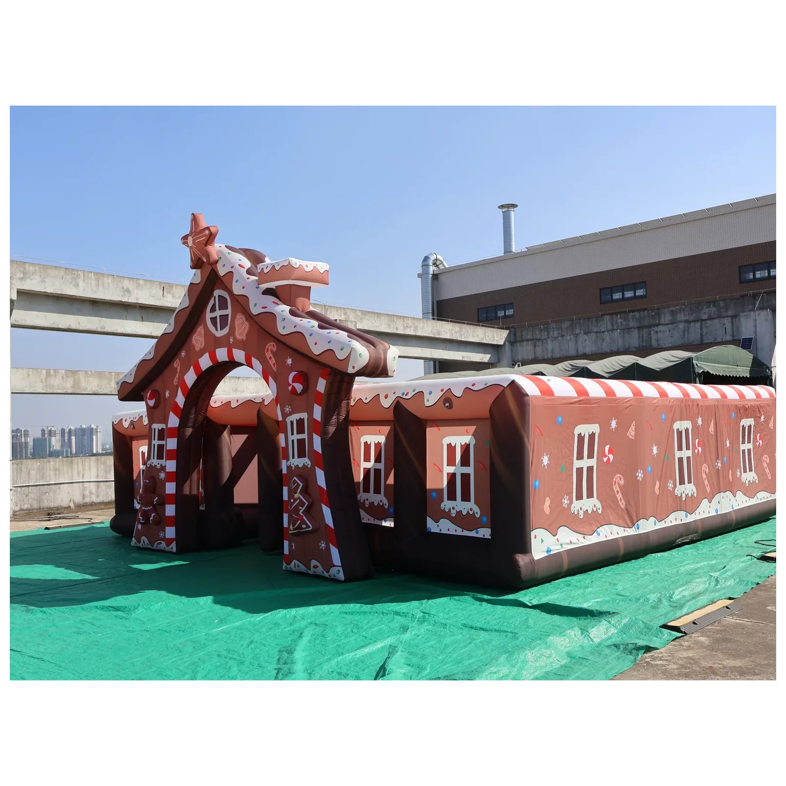 Mê cung bơm hơi hình bánh gừng - đánh giá và giá Kids Outdoor Venues