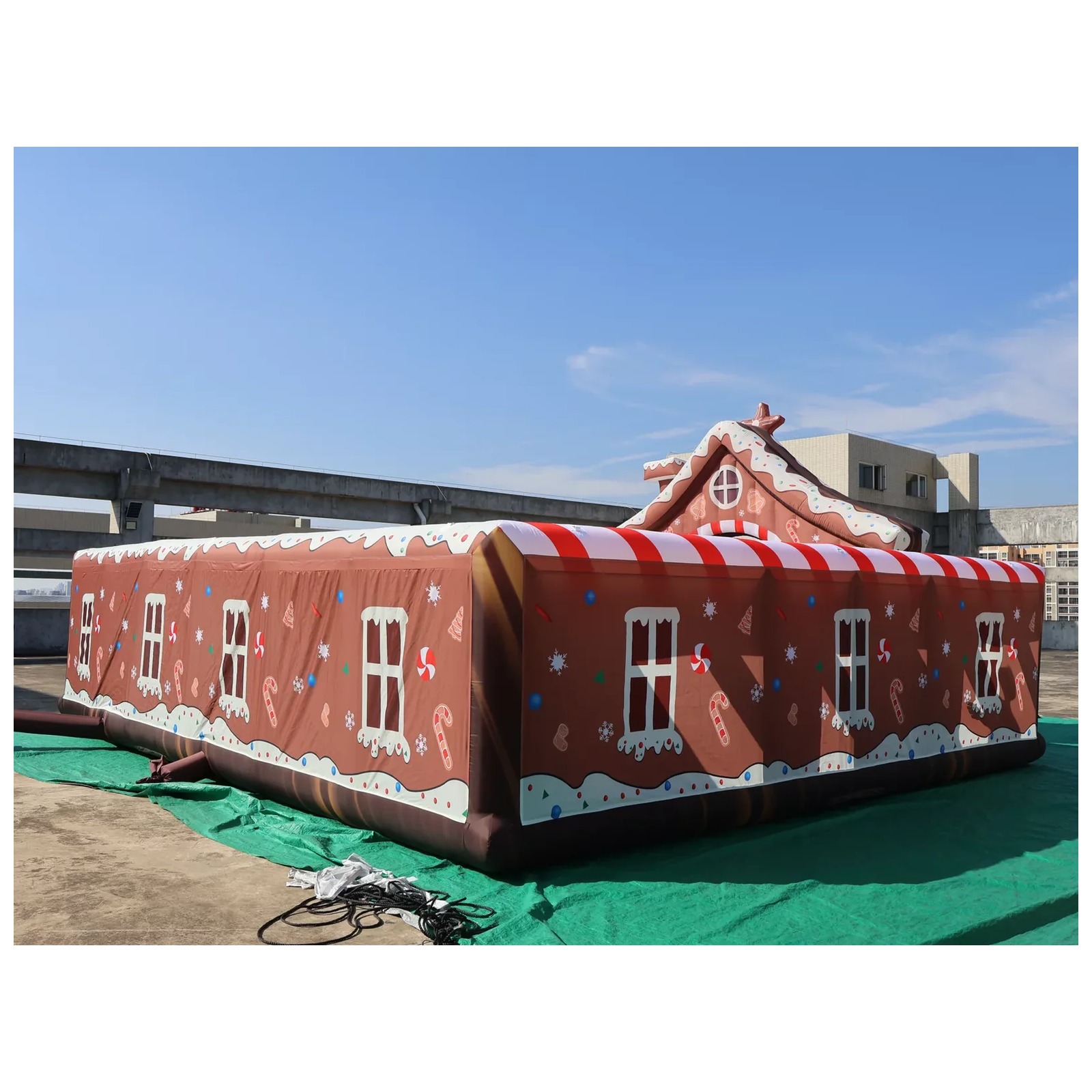 Mê cung bơm hơi hình bánh gừng - đánh giá và giá Kids Outdoor Venues
