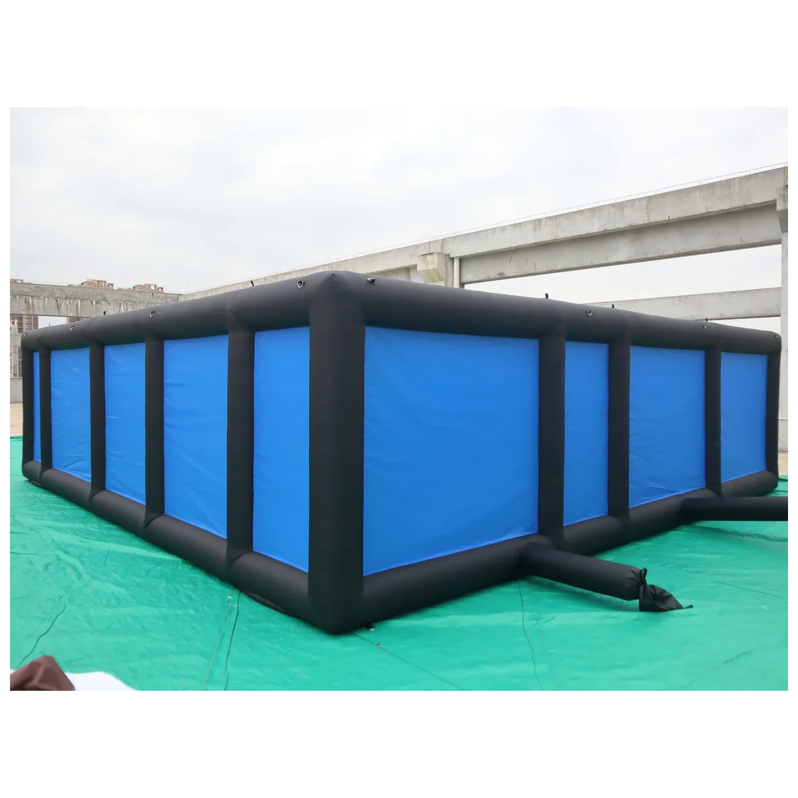 Mê cung bơm hơi lớn màu đen xa - đánh giá và giá Kids Outdoor Venues