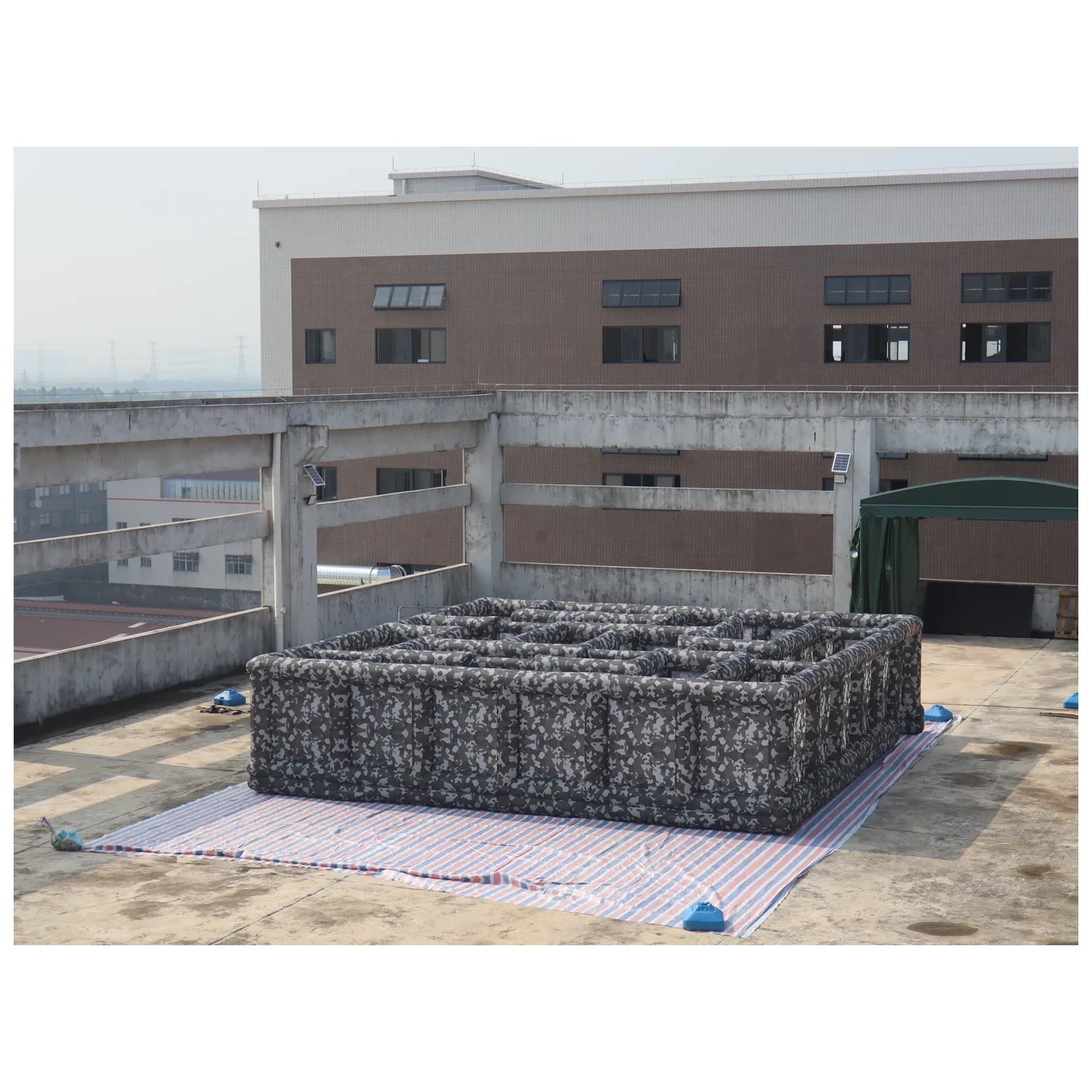 Mê cung bơm hơi mở rộng màu xá - đánh giá và giá Kids Outdoor Venues